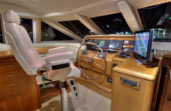 Expedition Yacht Pilot House