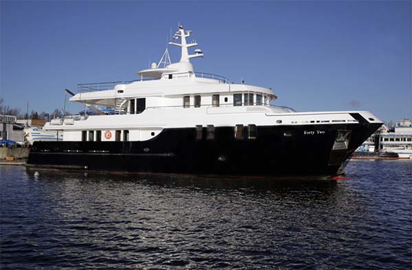 107 Expedition Yacht