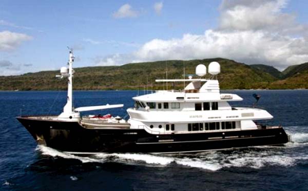 Expedition Yacht