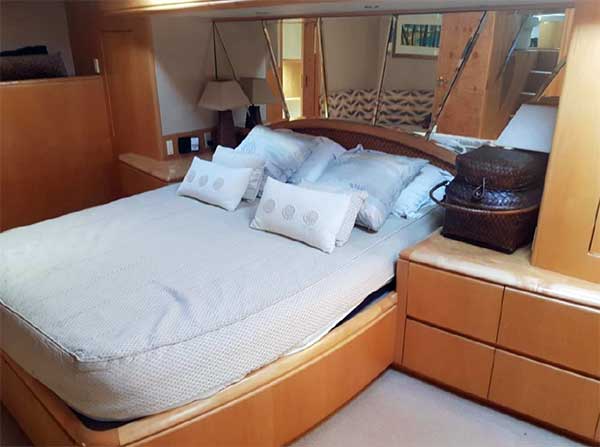 87 Pachoud Yachts for Master Suite