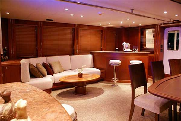 105 Inace Expedition Yacht for Sale Main Salon