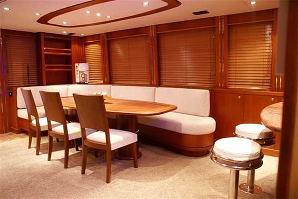 105 Inace Expedition Yacht Dining Salon