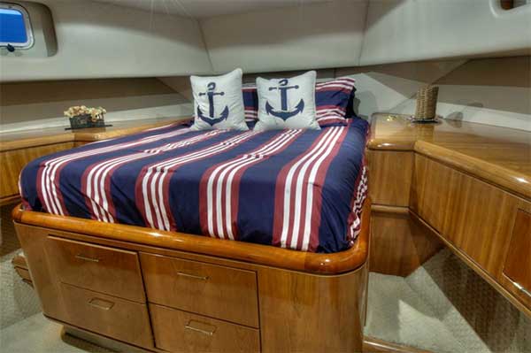 Expedition Yacht VIP cabin