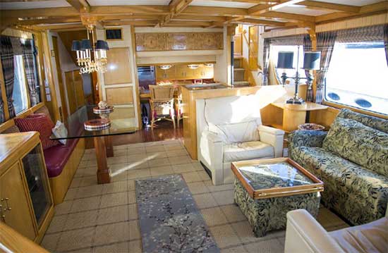 Seaton 64 Expedition Yacht Voyager Salon